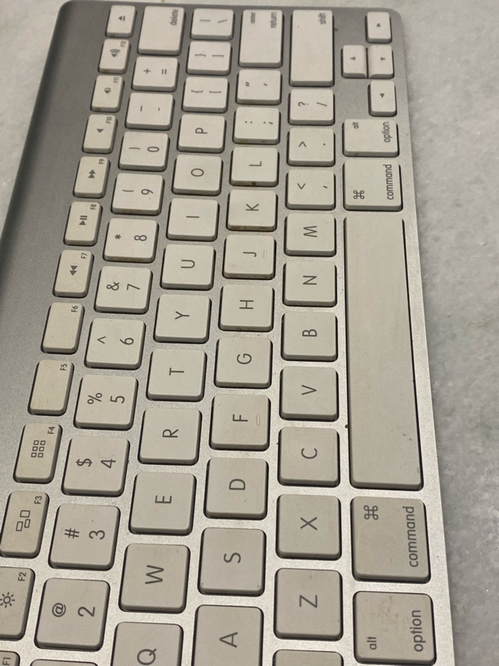 Apple Silver and White Bluetooth Wireless Keyboard